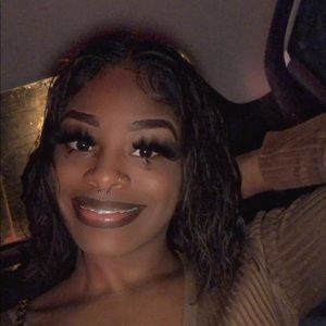 Meet your Posher, Trinity